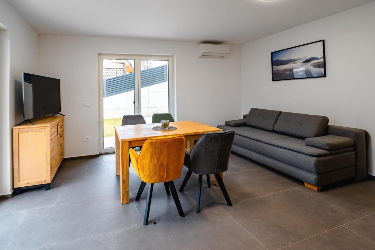 Apartments Luxury Ad Jesenice Zewnętrze zdjęcie