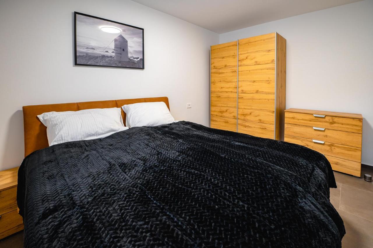 Apartments Luxury Ad Jesenice Zewnętrze zdjęcie