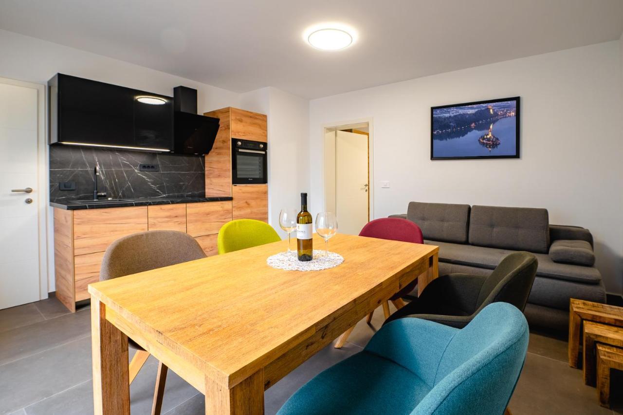 Apartments Luxury Ad Jesenice Zewnętrze zdjęcie