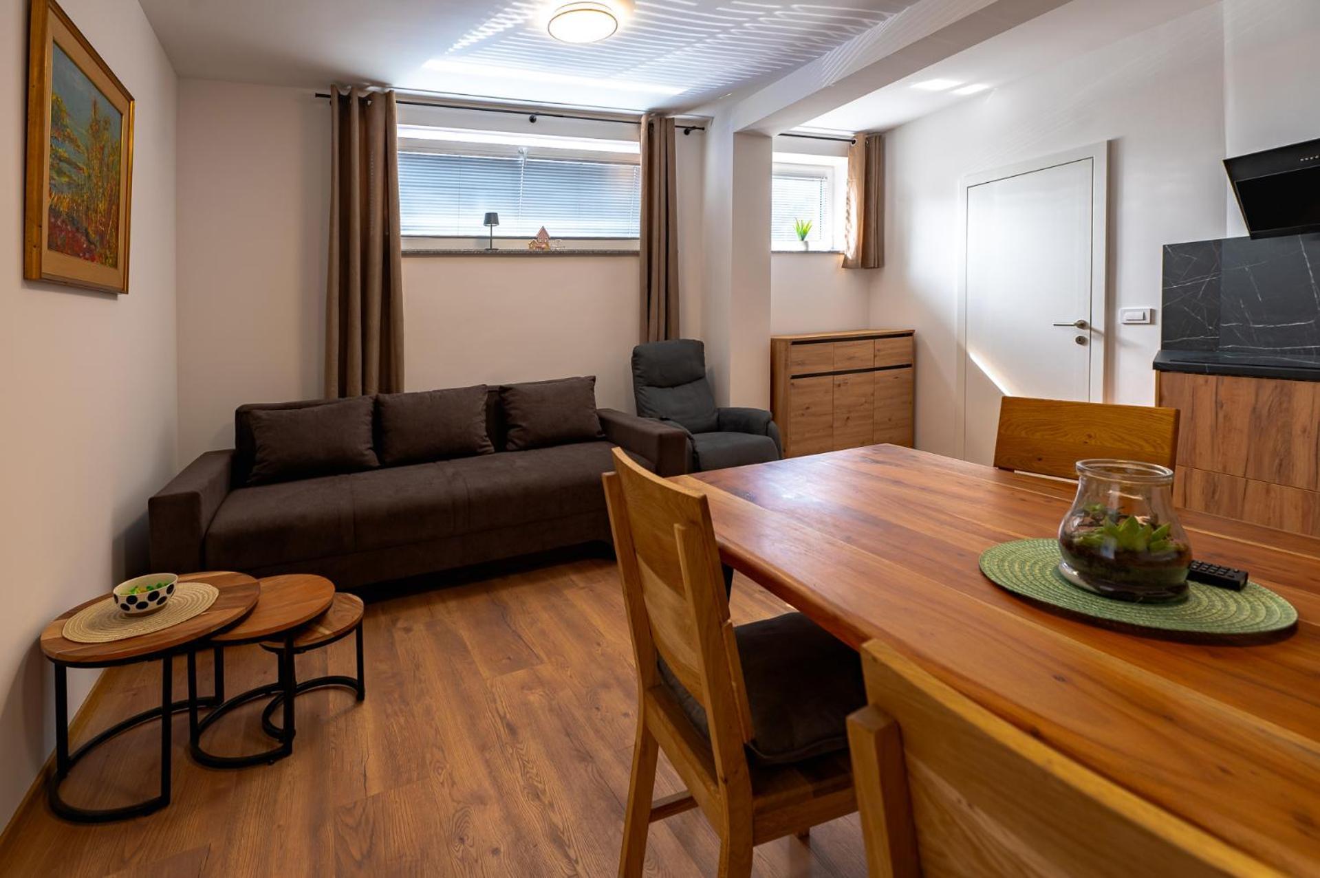 Apartments Luxury Ad Jesenice Zewnętrze zdjęcie