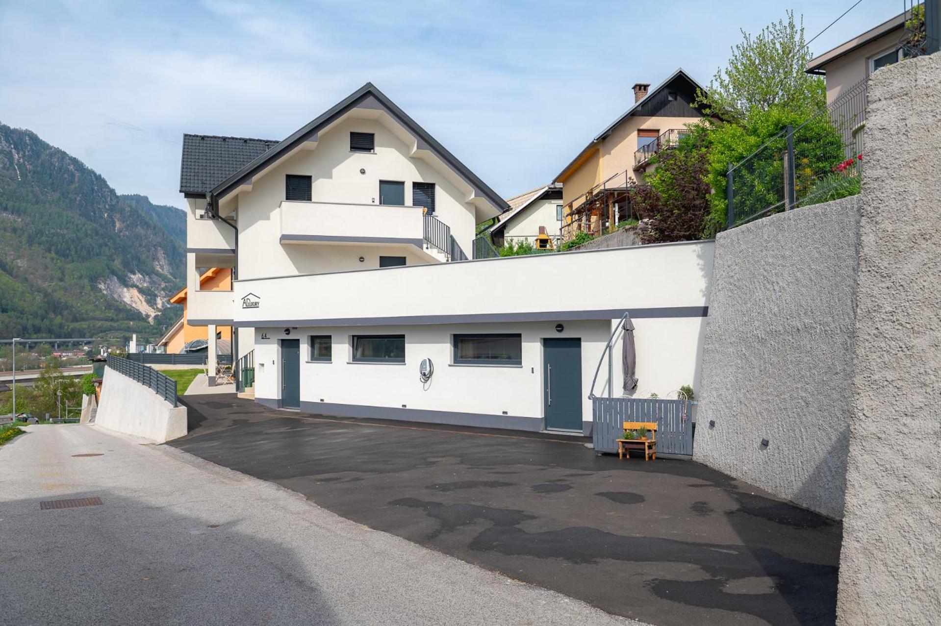 Apartments Luxury Ad Jesenice Zewnętrze zdjęcie